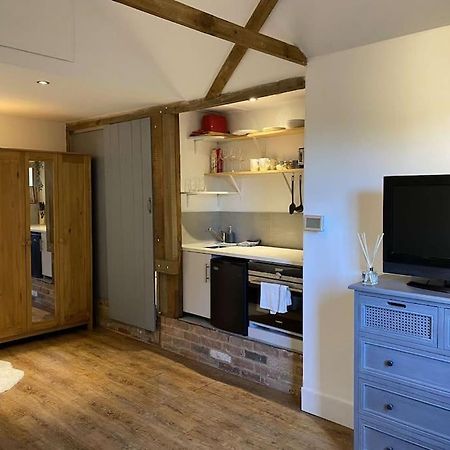 Cosy 1 Bedroom Country Lodge With Free Parking Watlington  Eksteriør billede