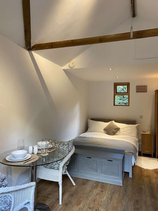 Cosy 1 Bedroom Country Lodge With Free Parking Watlington  Eksteriør billede